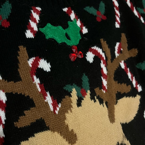 Kiss Me Reindeer Christmas Sweater 💋 - Picture 5 of 7